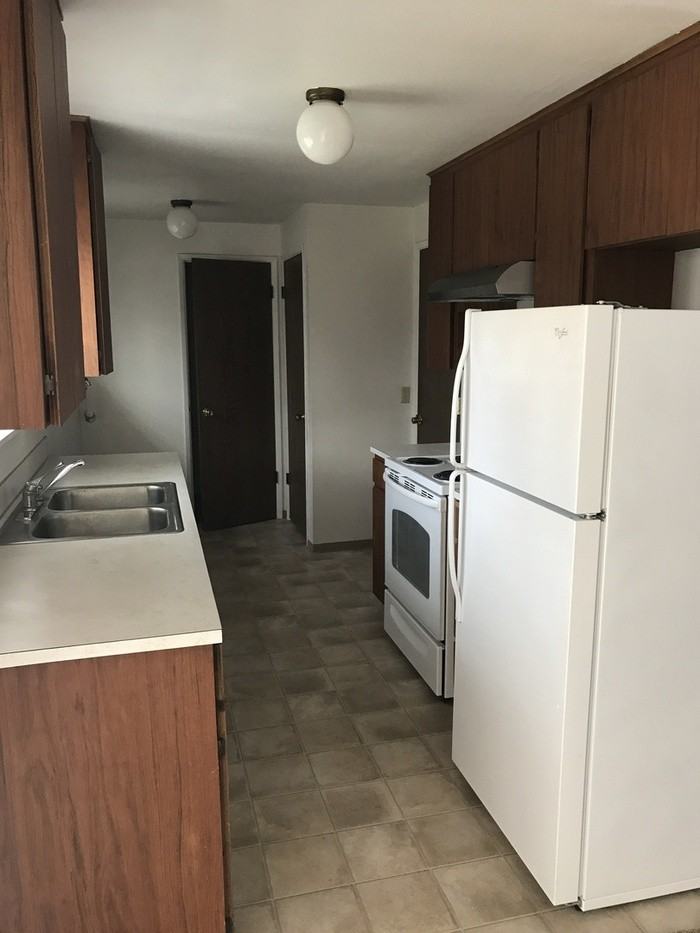 619 117th St S - Photo 2 of 8