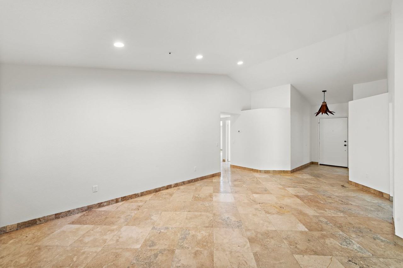 2967 Bonanza - Photo 2 of 15