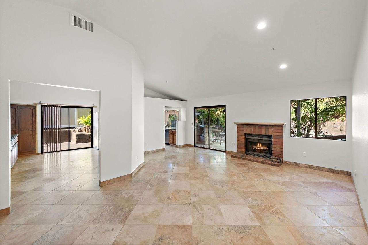 2967 Bonanza - Photo 3 of 15