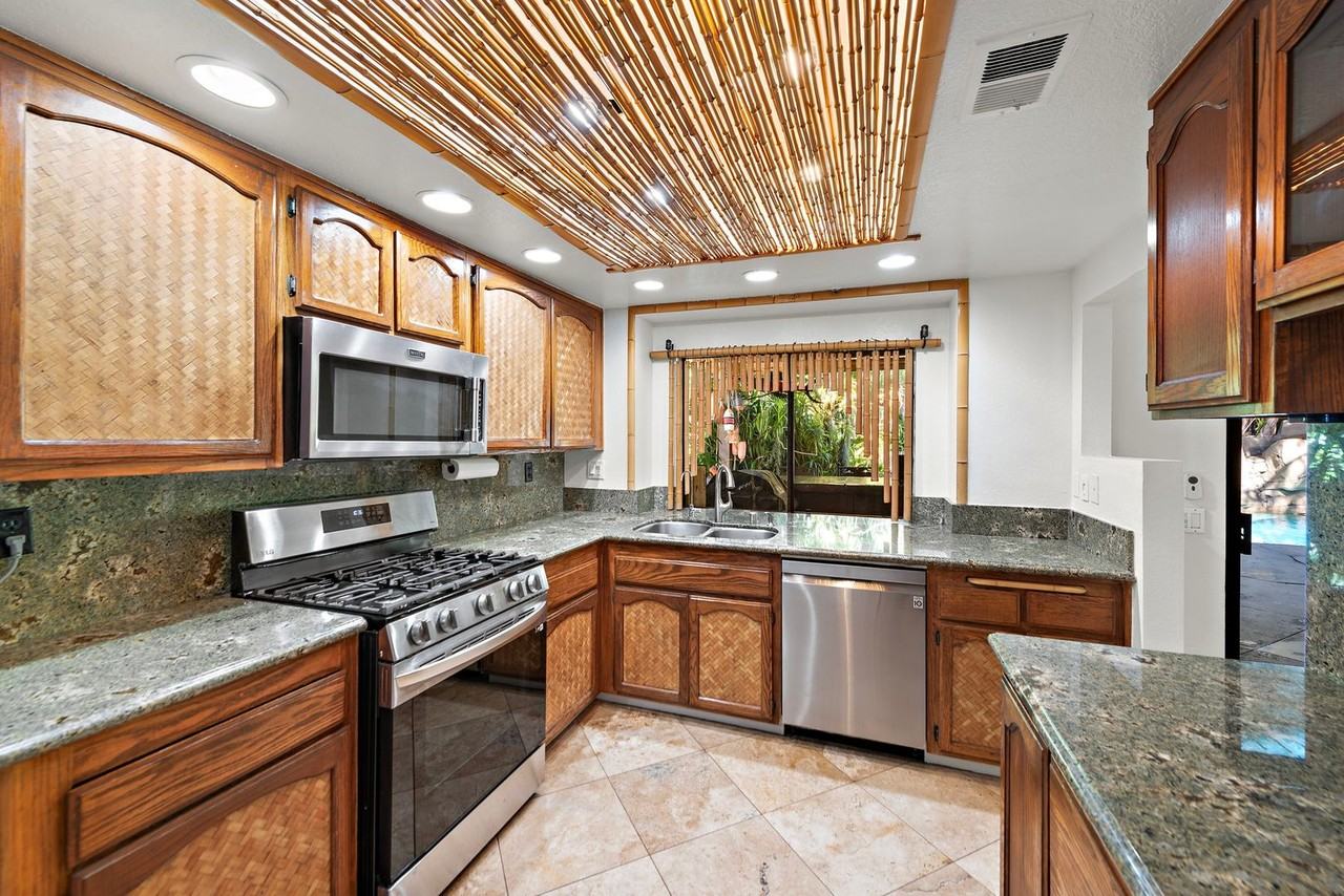 2967 Bonanza - Photo 4 of 15