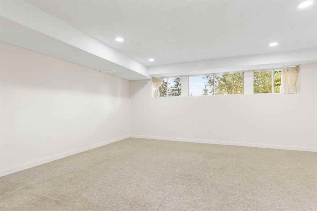 149 Bermuda Dr NW - Photo 3 of 18