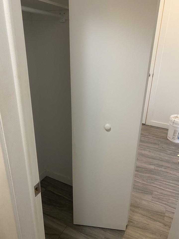 2390 Avenue Madison #409