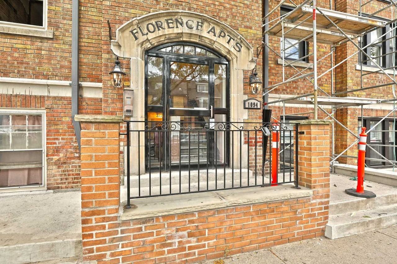 Dufferin St & College St #2