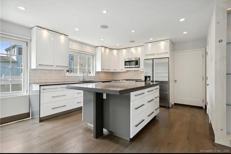 18 Euclid Ave #A - Photo 3 of 13