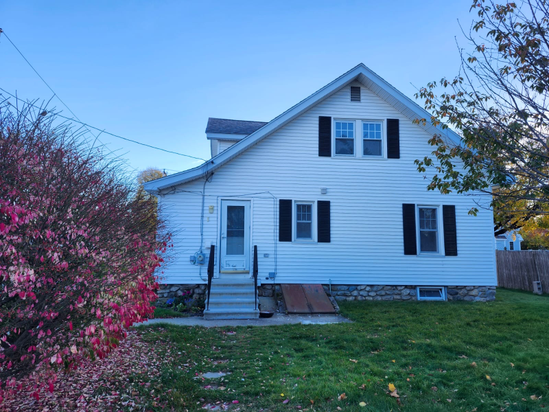 121 Clark Street - Photo 3 of 33