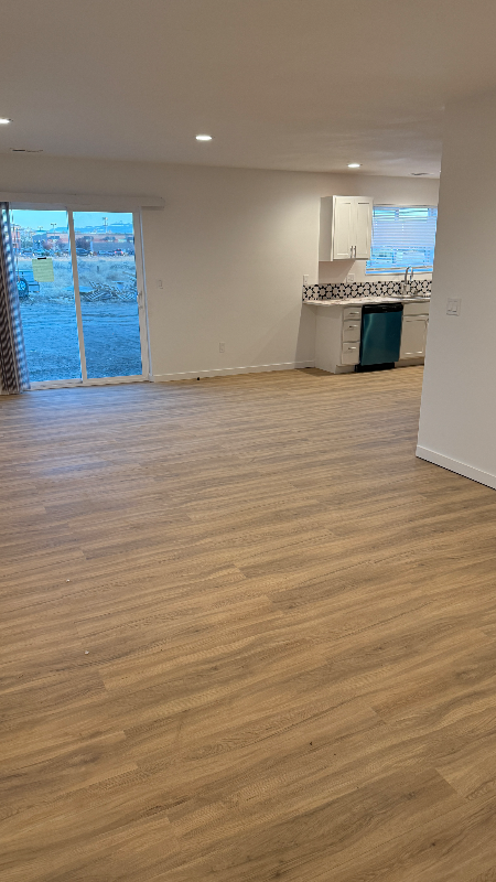 2637 W Marina Dr - Photo 2 of 17