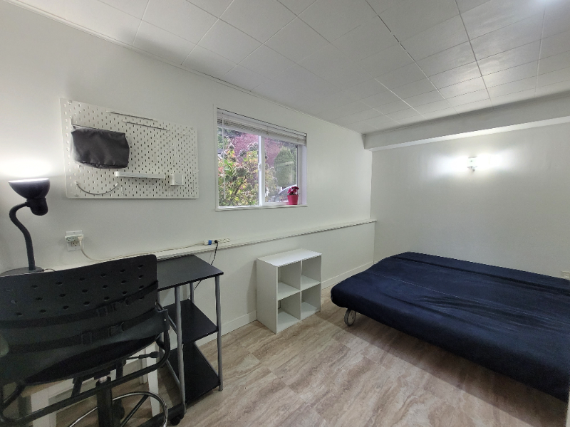 11449 5th Ave S - Photo 5 of 15