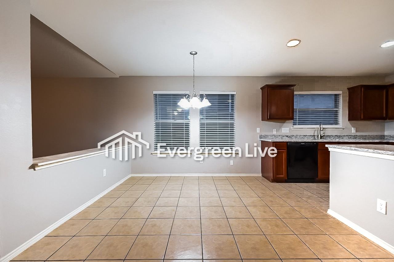 6624 Jollyn Ct - Photo 5 of 20