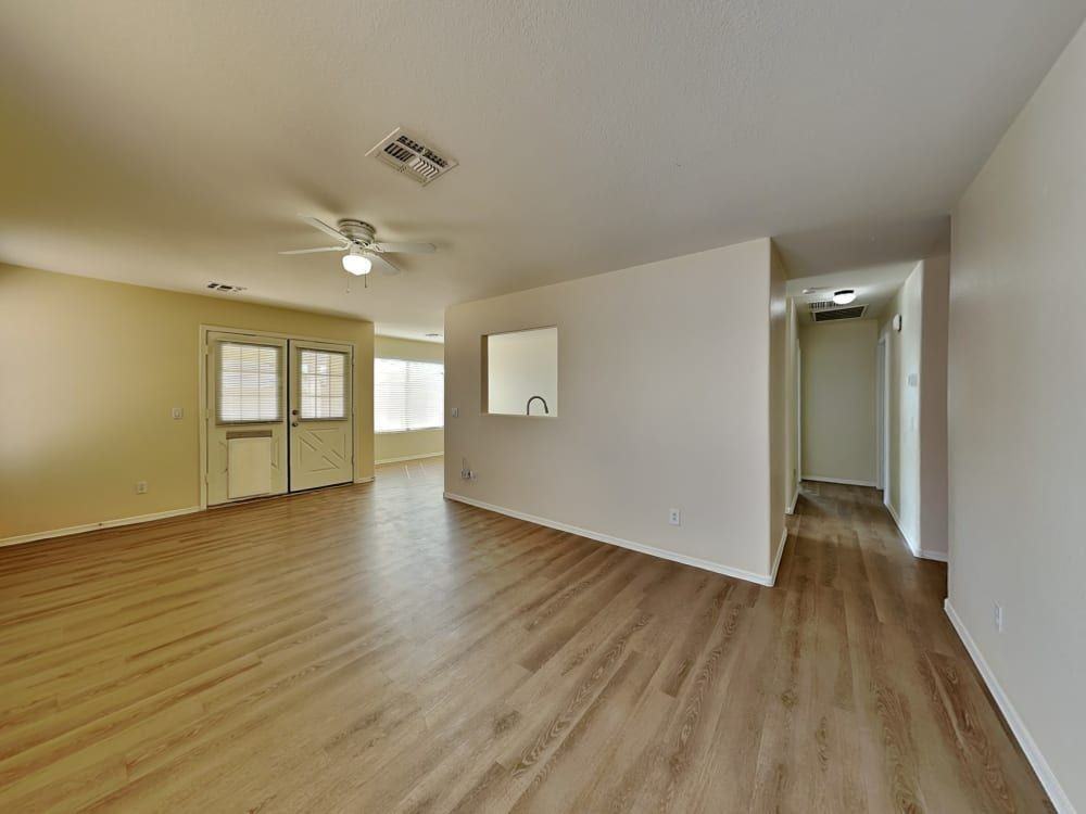 15540 W Mauna Loa Ln - Photo 2 of 14