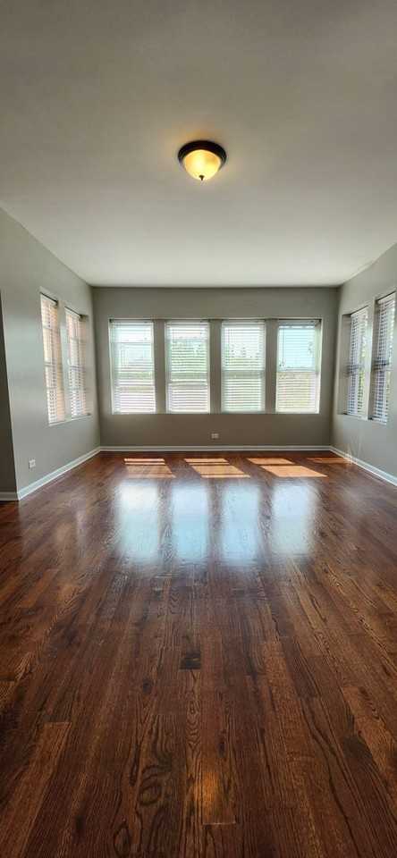 4633 Lawndale ALB - Photo 4 of 12