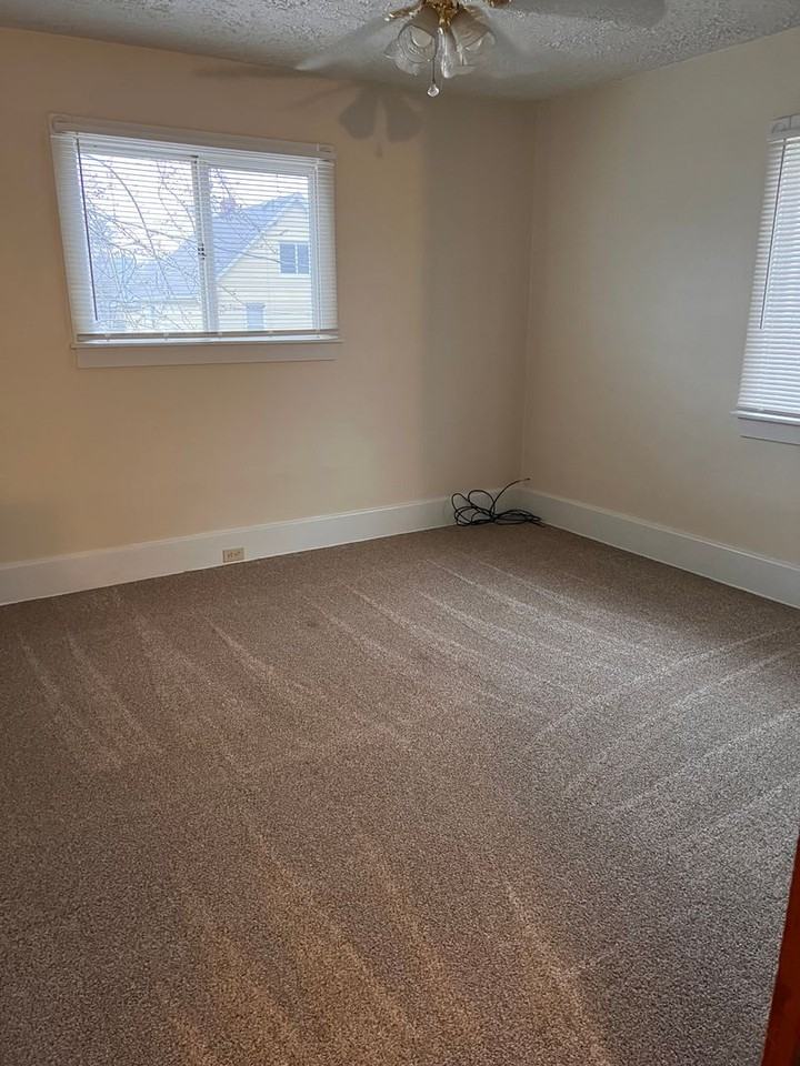 35 Whitney Ave N - Photo 5 of 10