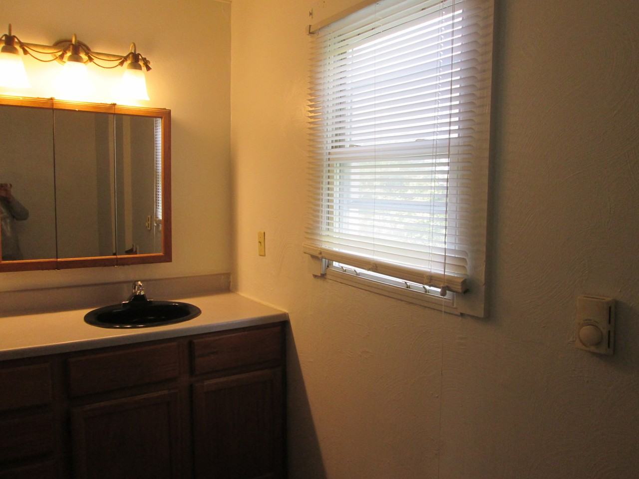 35 Whitney Ave N - Photo 7 of 10