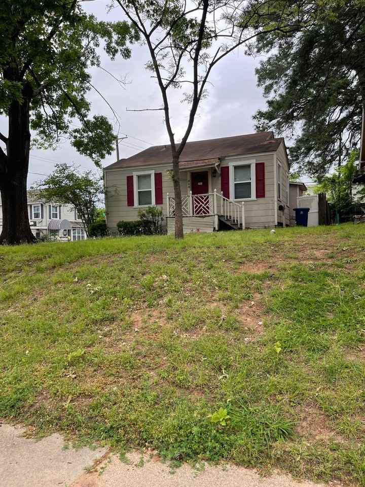 336 Atkins Ave - Photo 3 of 7