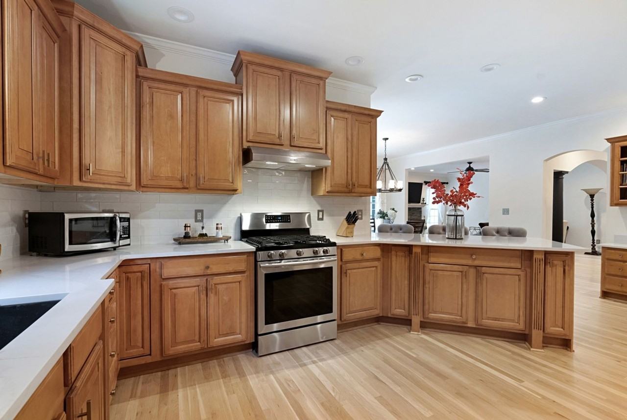 1017 Alcove Ct - Photo 3 of 35