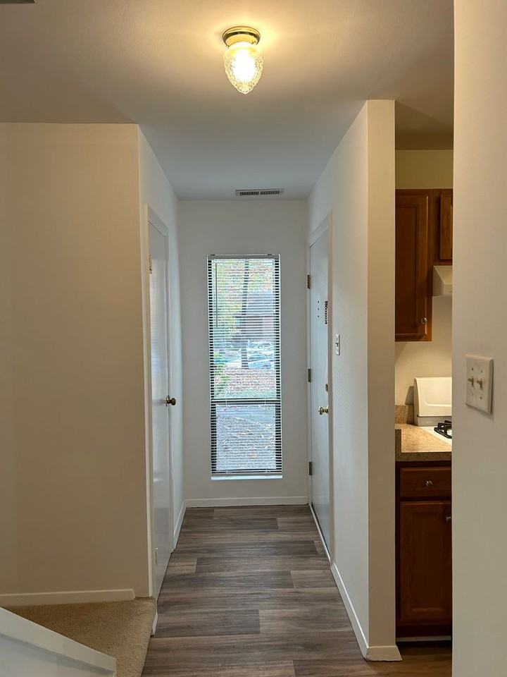 11809 N Briar Patch Dr - Photo 2 of 21