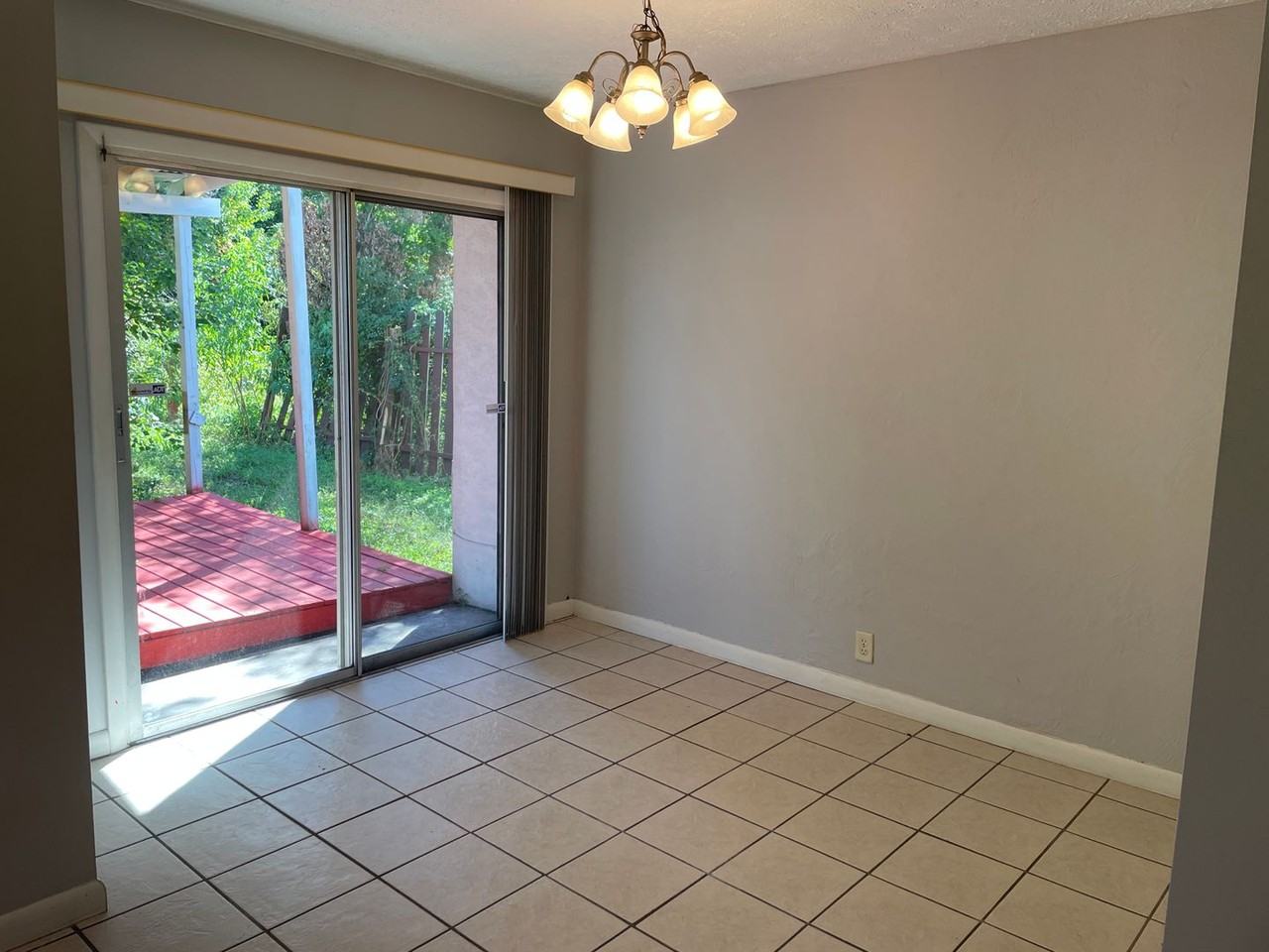 1510 Clay Ave #A - Photo 4 of 13