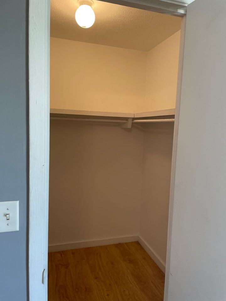 1510 Clay Ave #A - Photo 6 of 13