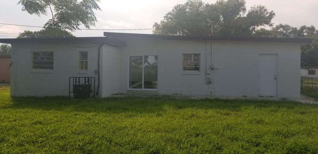 4612 Arch Ct - Photo 2 of 5