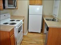 326 E Glenn Ave - Photo 3 of 6