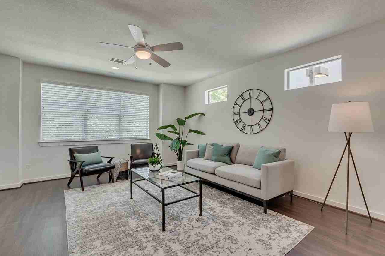 3119 Greene Ave - Photo 2 of 28