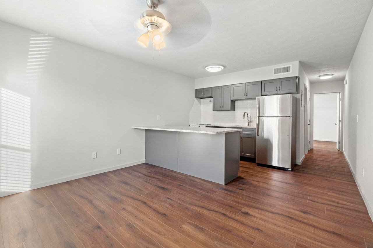 Walker II - Photo 6 of 8