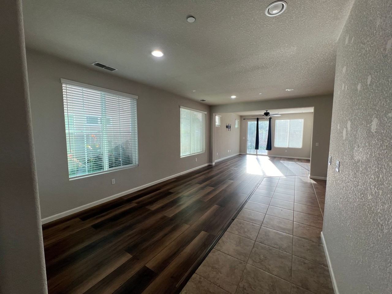 525 Ashwood Ln - Photo 6 of 42