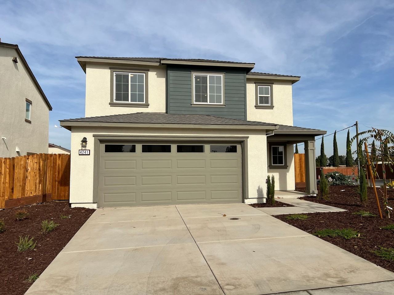 4241 French Oak St - Photo 2 of 39