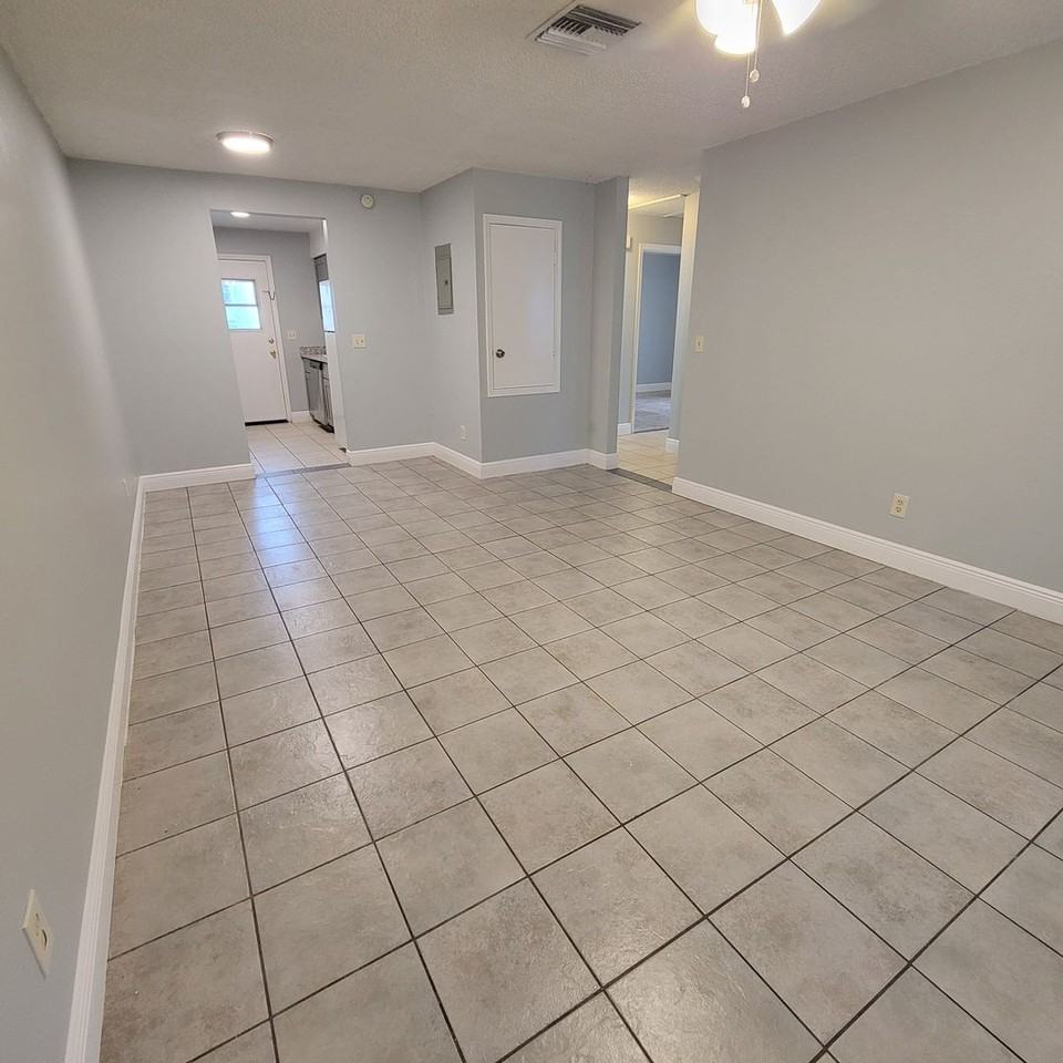 784 E Anderson Rd - Photo 5 of 25
