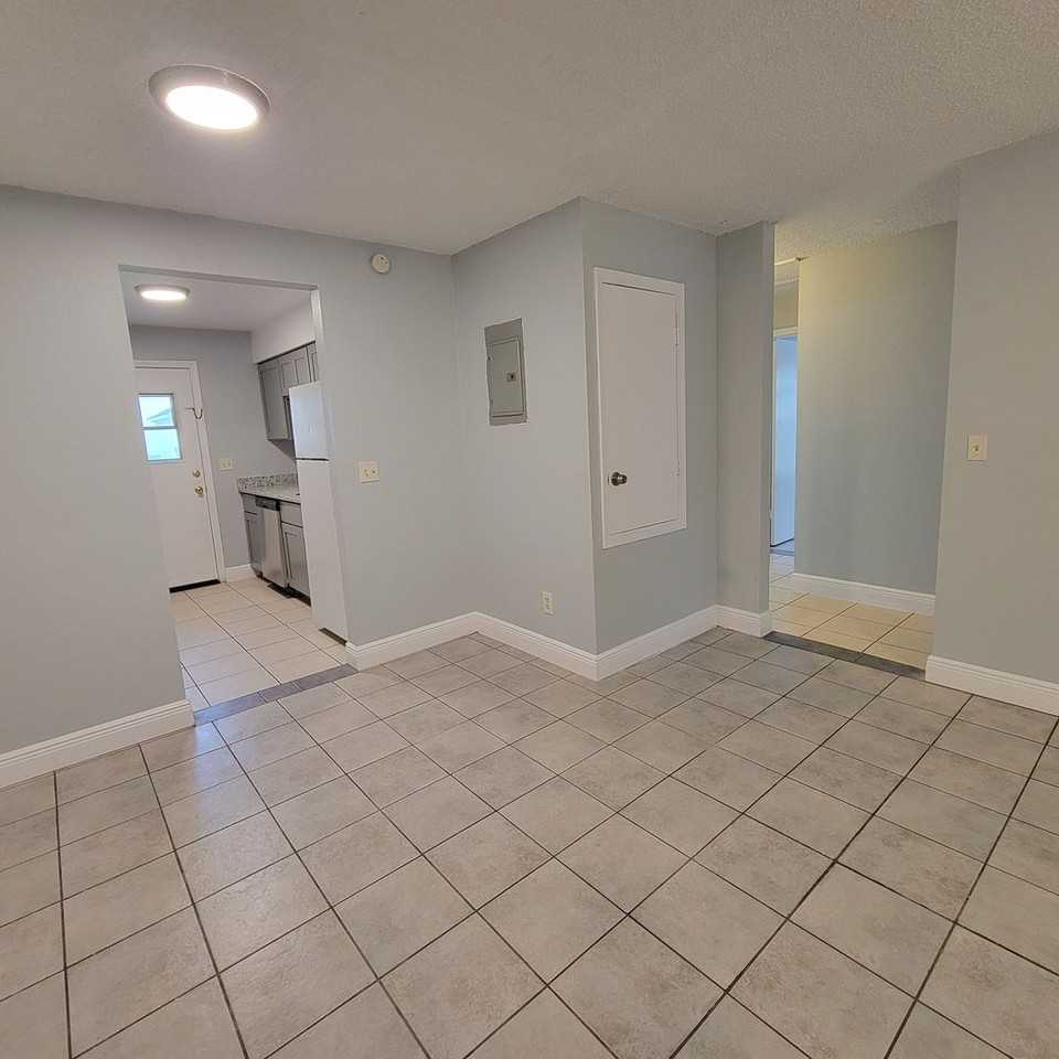 784 E Anderson Rd - Photo 7 of 25