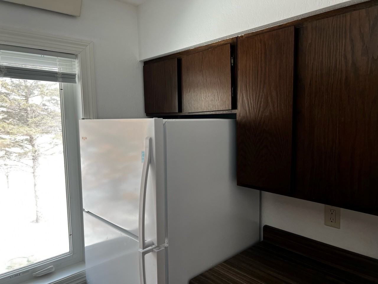 Morning Sun Apartments - Photo 3 of 6