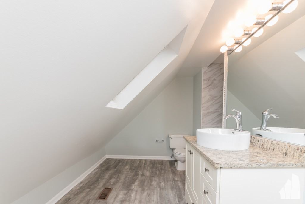 3110 N Racine Ave #R - Photo 6 of 10