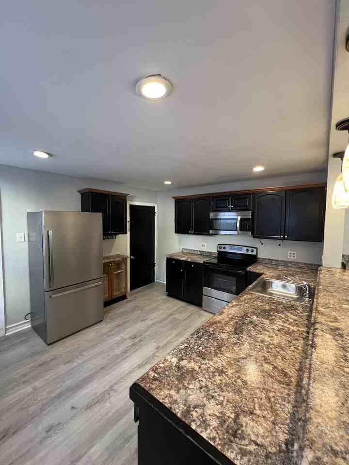 3 Warren St #NA - Photo 3 of 26