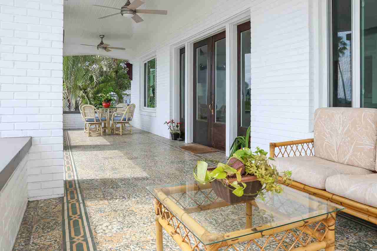 2041 Beach Dr Se #NA - Photo 2 of 17