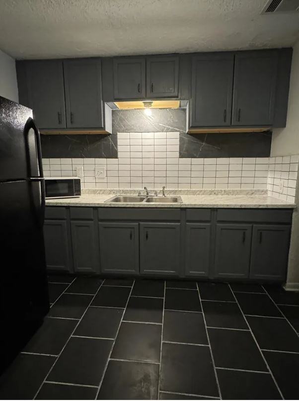 1410 Nw Ozmun Ave #NA - Photo 7 of 17