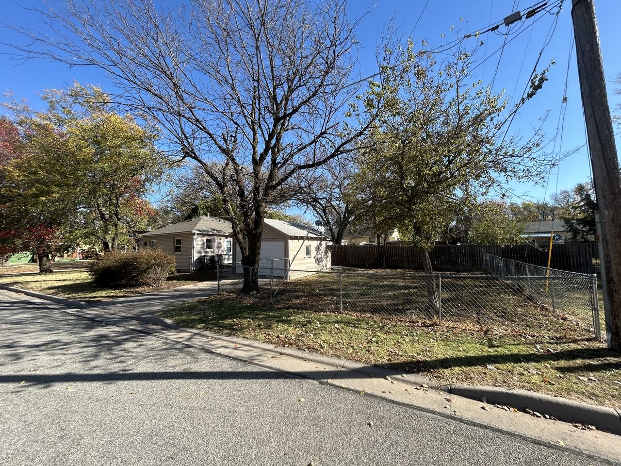 1001 E 5th St #NA - Photo 3 of 15