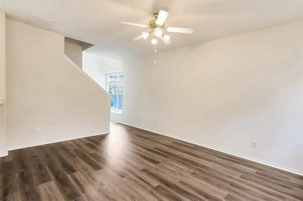 2 Peachridge Pl - Photo 6 of 30