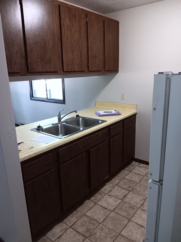 Oak Street Apartments - Photo 3 of 6