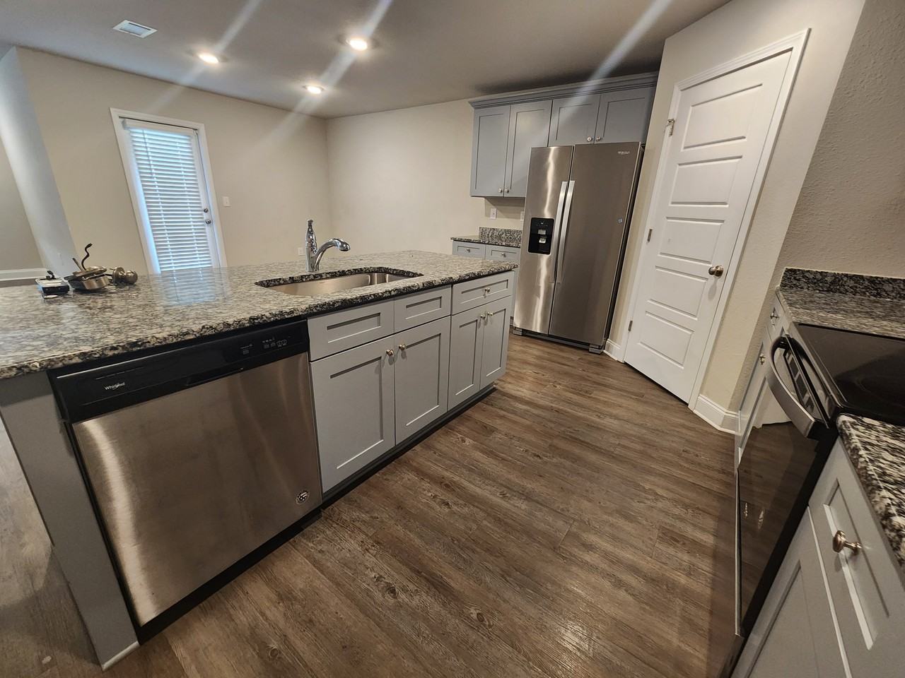 18412 Elkwood Drive - Photo 3 of 22