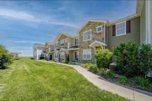 featured image of 9100 Heritage Lakes Dr