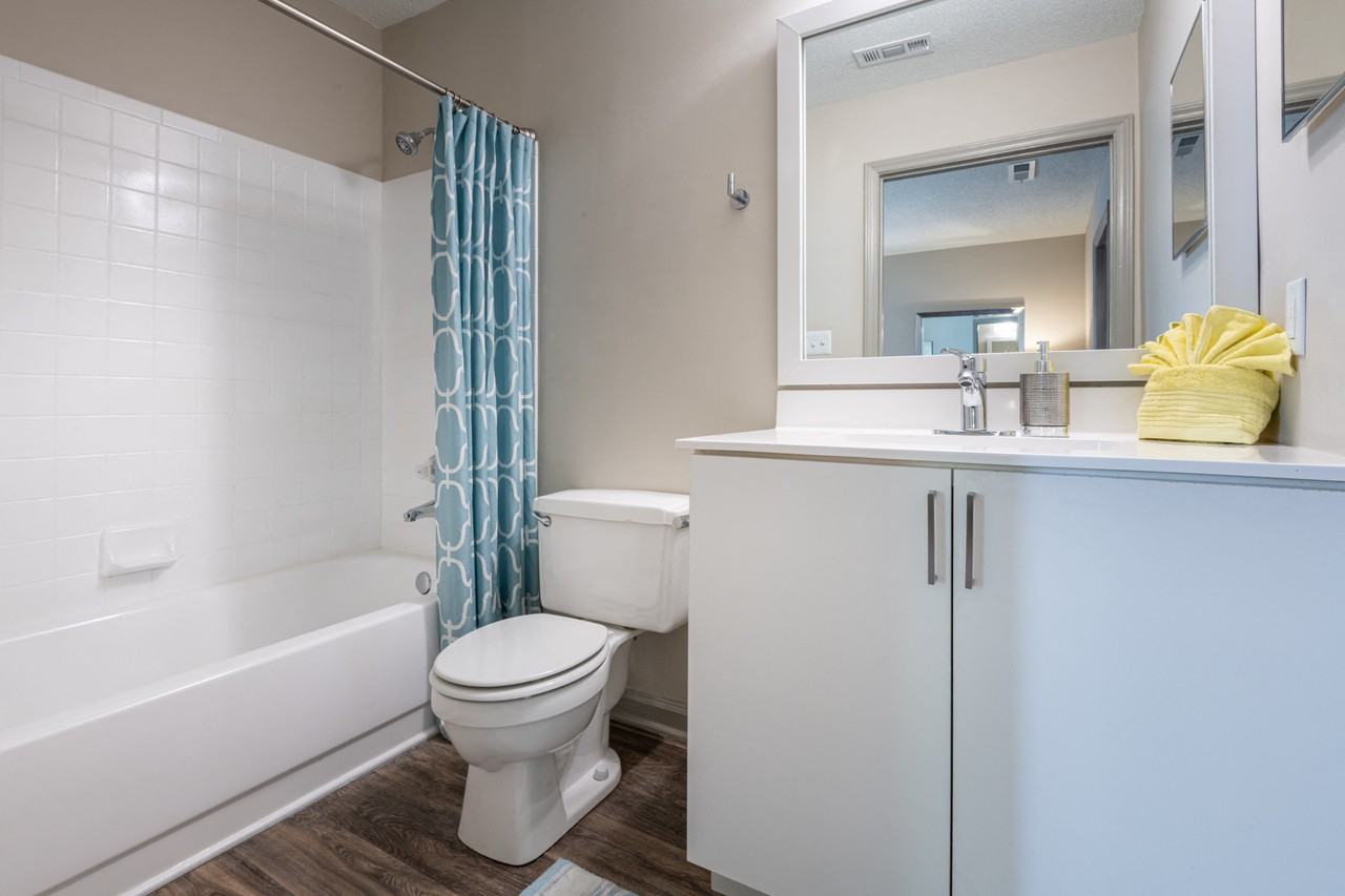 Crosstown at Chapel Hill - Photo 5 of 27