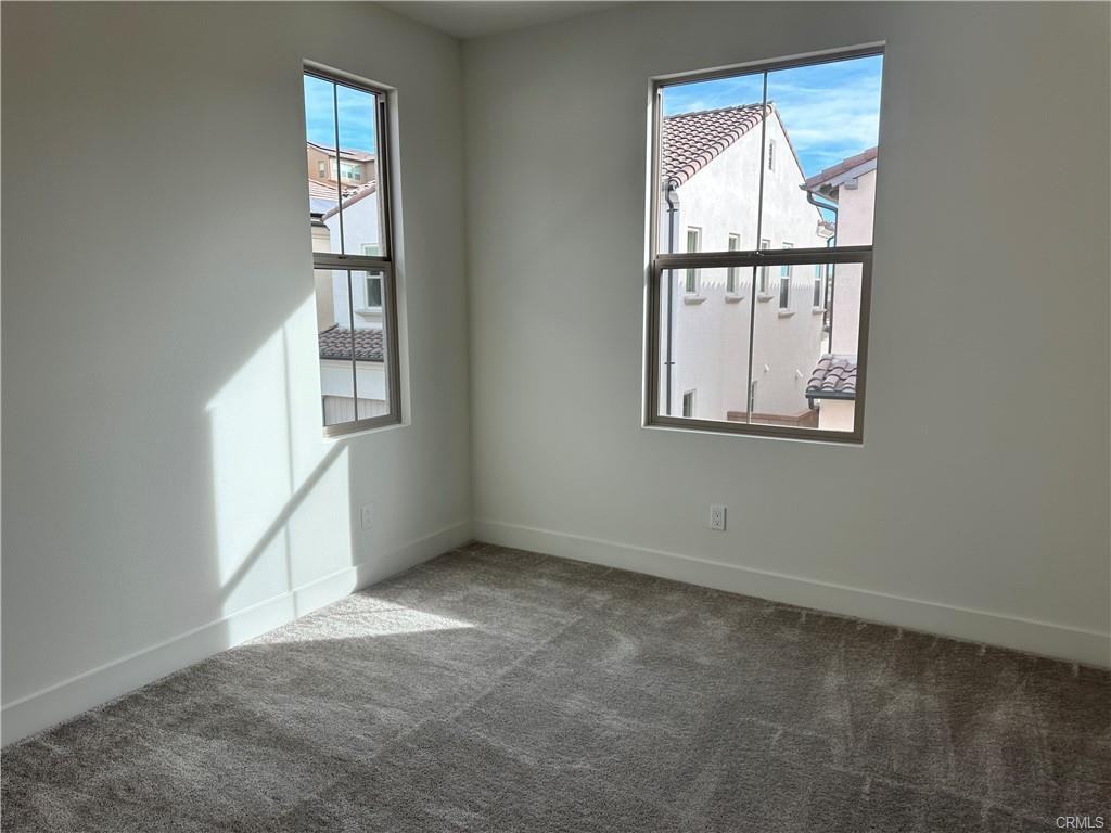 258 Poso St - Photo 2 of 8