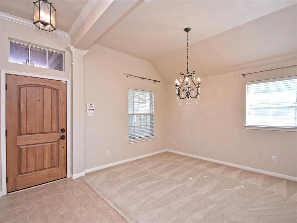 3806 Vallarta Ln - Photo 3 of 8