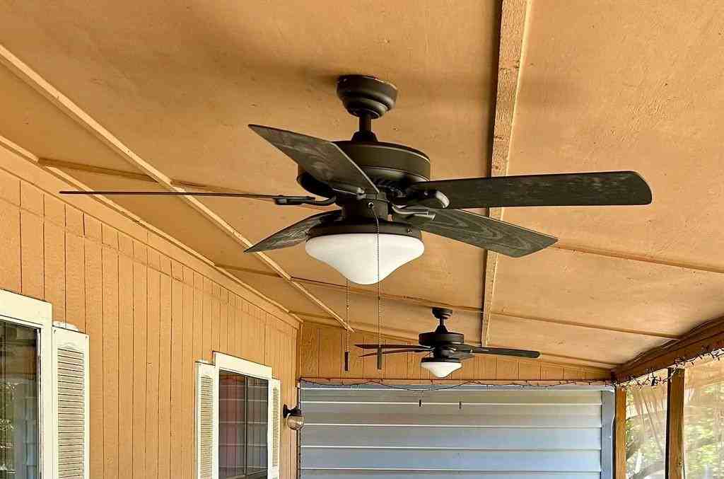 18204 Gregg Bluff Rd - Photo 3 of 8