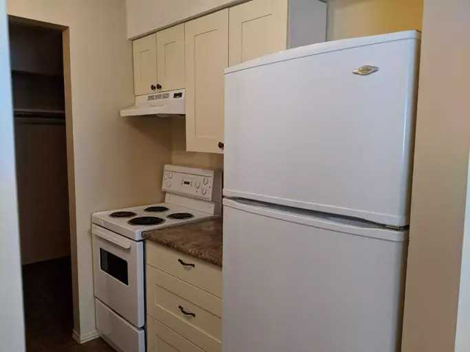 4932 56 St #102 - Photo 3 of 9