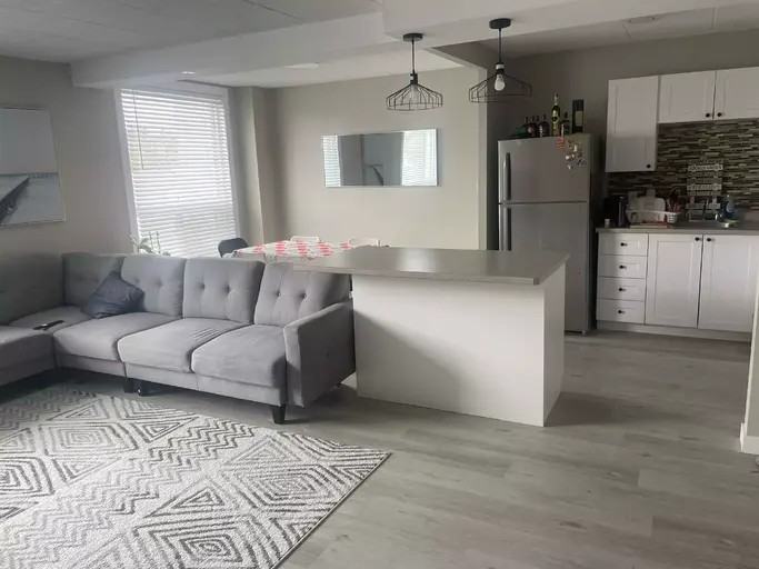 80 Brodie Ave #7 - Photo 2 of 12