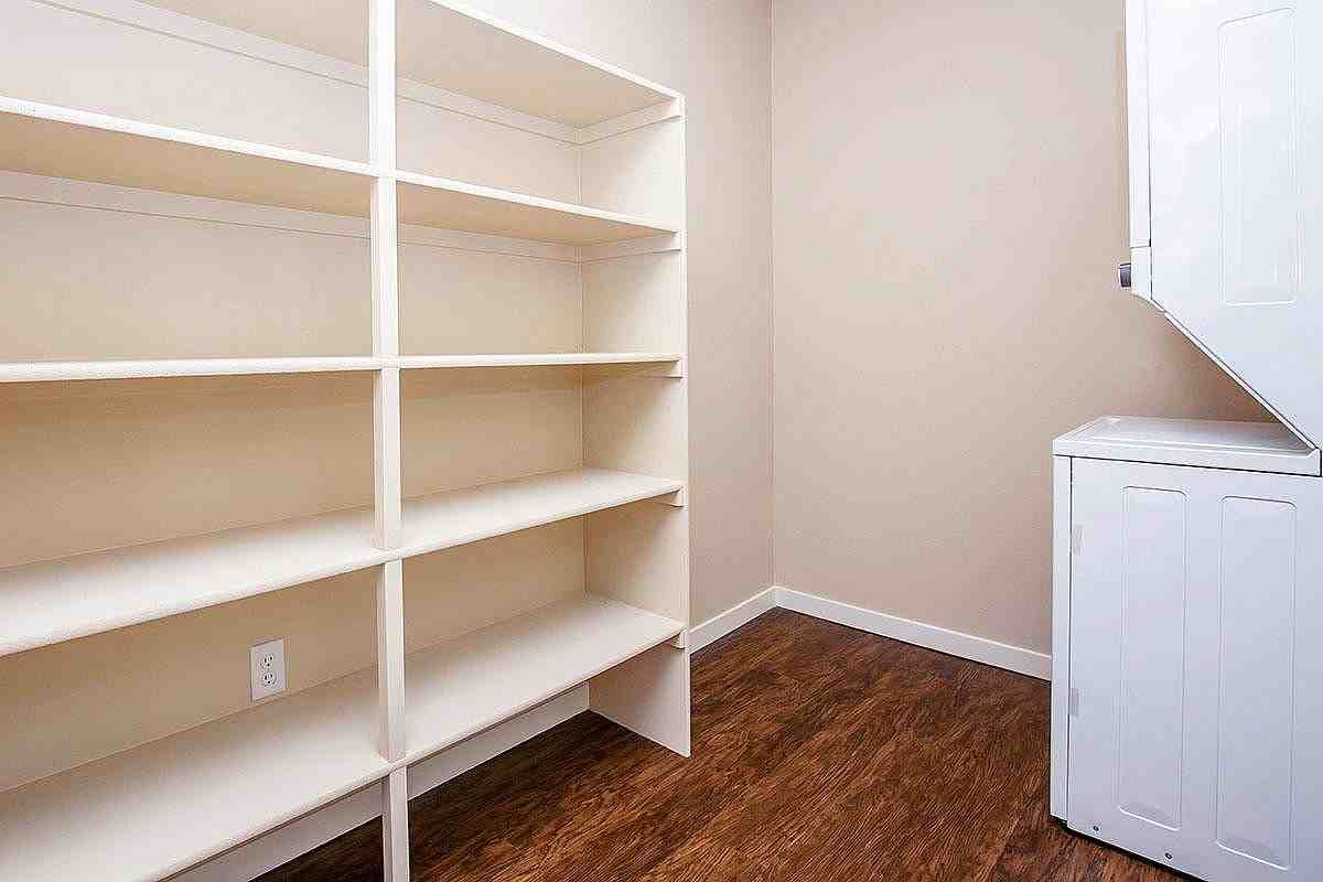 11 West | Student Housing - Photo 3 of 42