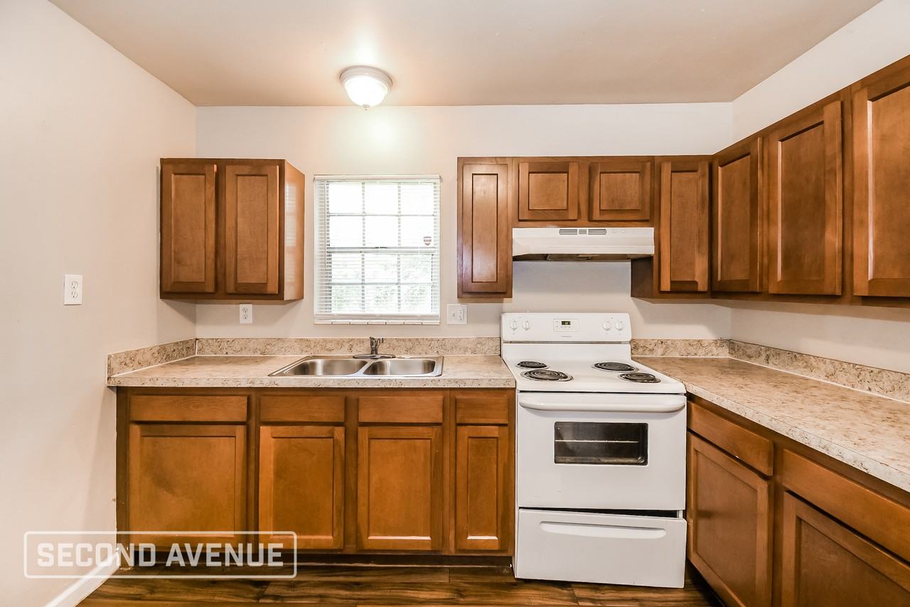 1123 Depaul Dr - Photo 7 of 26