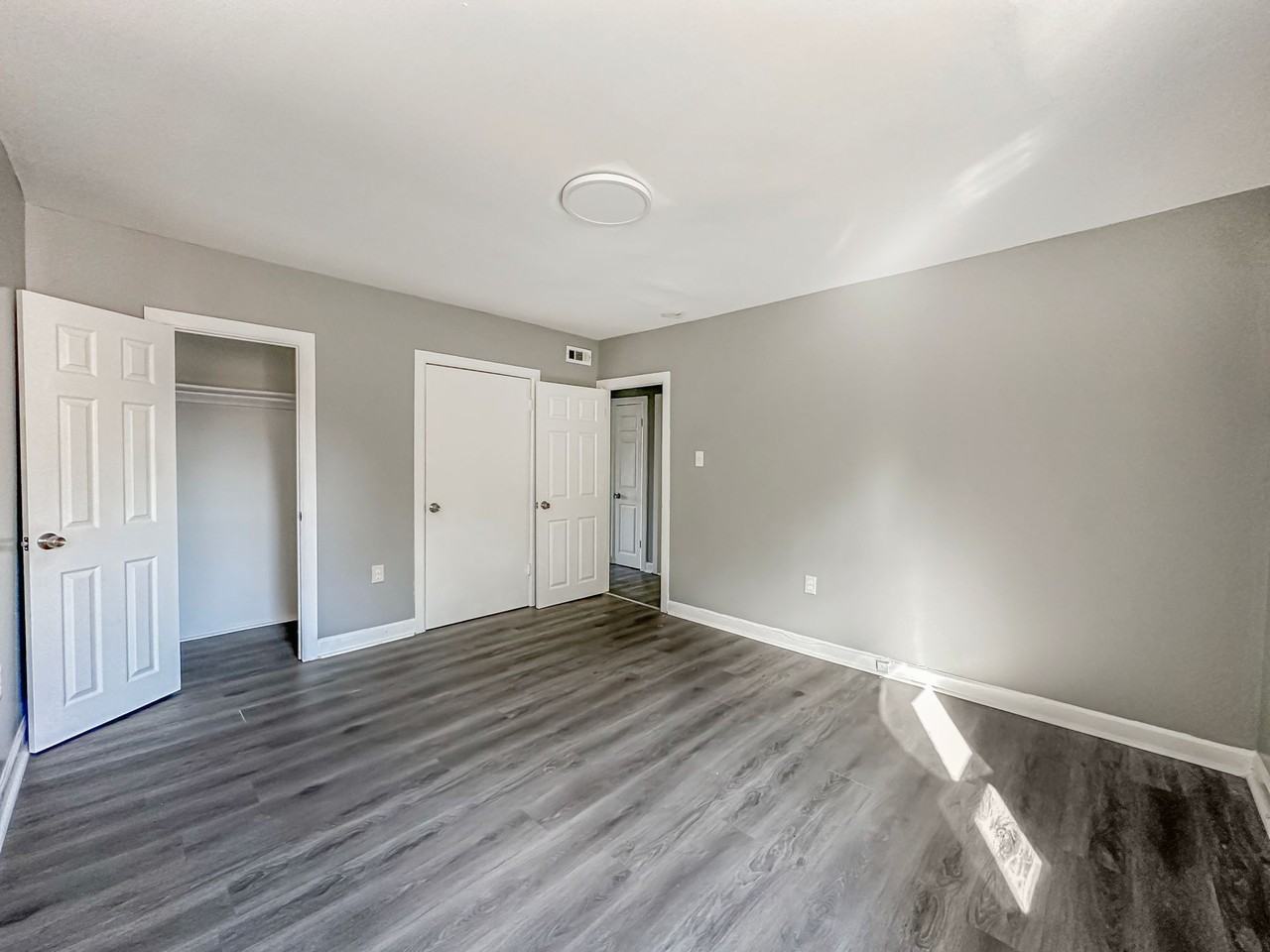 Church Lane Court Apartments - Photo 7 of 21