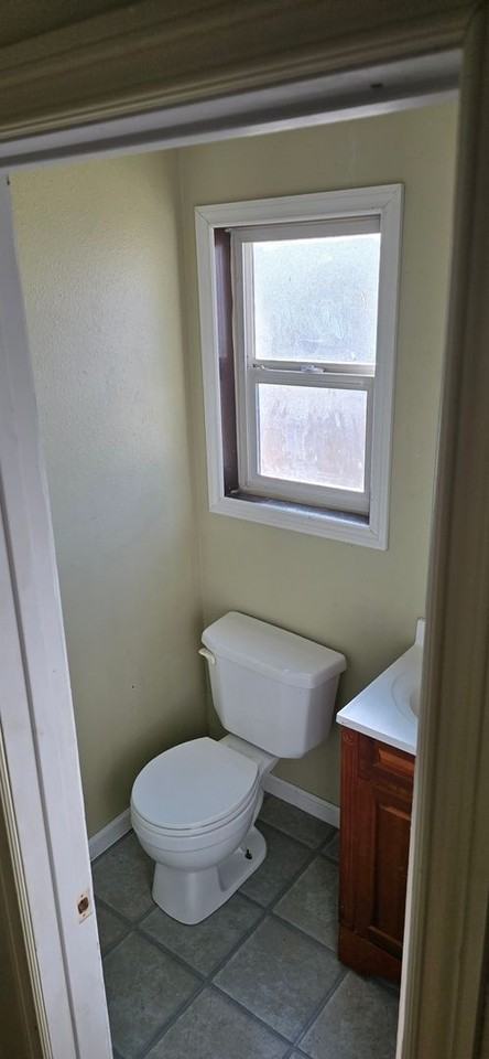 W. Collins Townhouse Apts - Photo 6 of 22