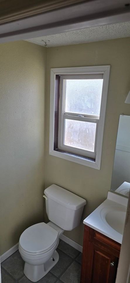 W. Collins Townhouse Apts - Photo 7 of 22